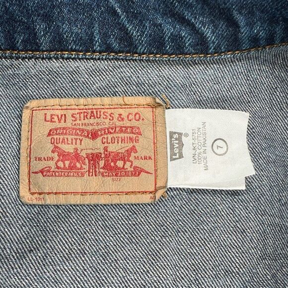 Levi’s Jean Jacket Youth Size 7 Blue Trucker Vintage Button Snap Denim Jacket - Picture 9 of 11